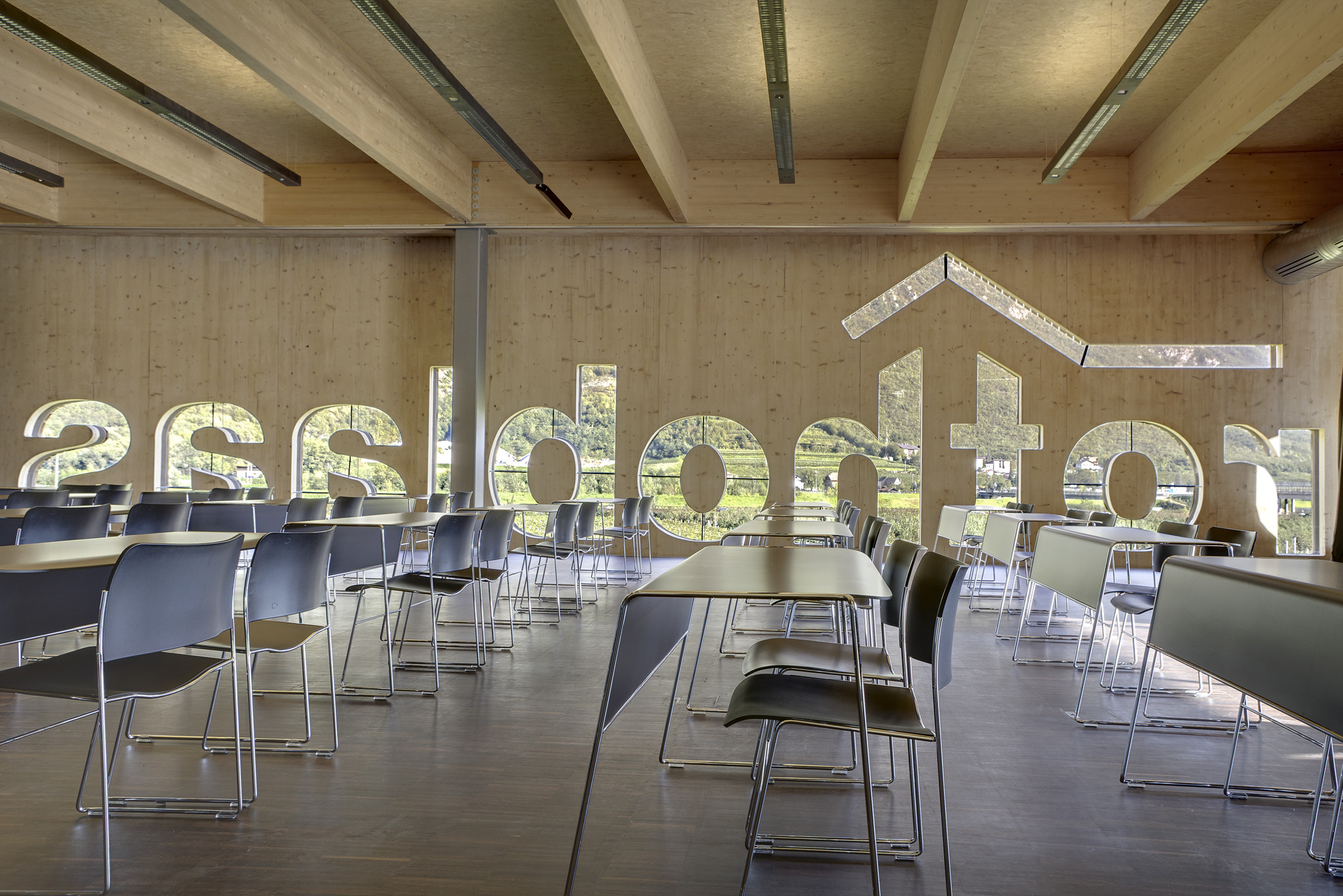 CORSO DI QUALIFICAZIONE DEL CARPENTIERE